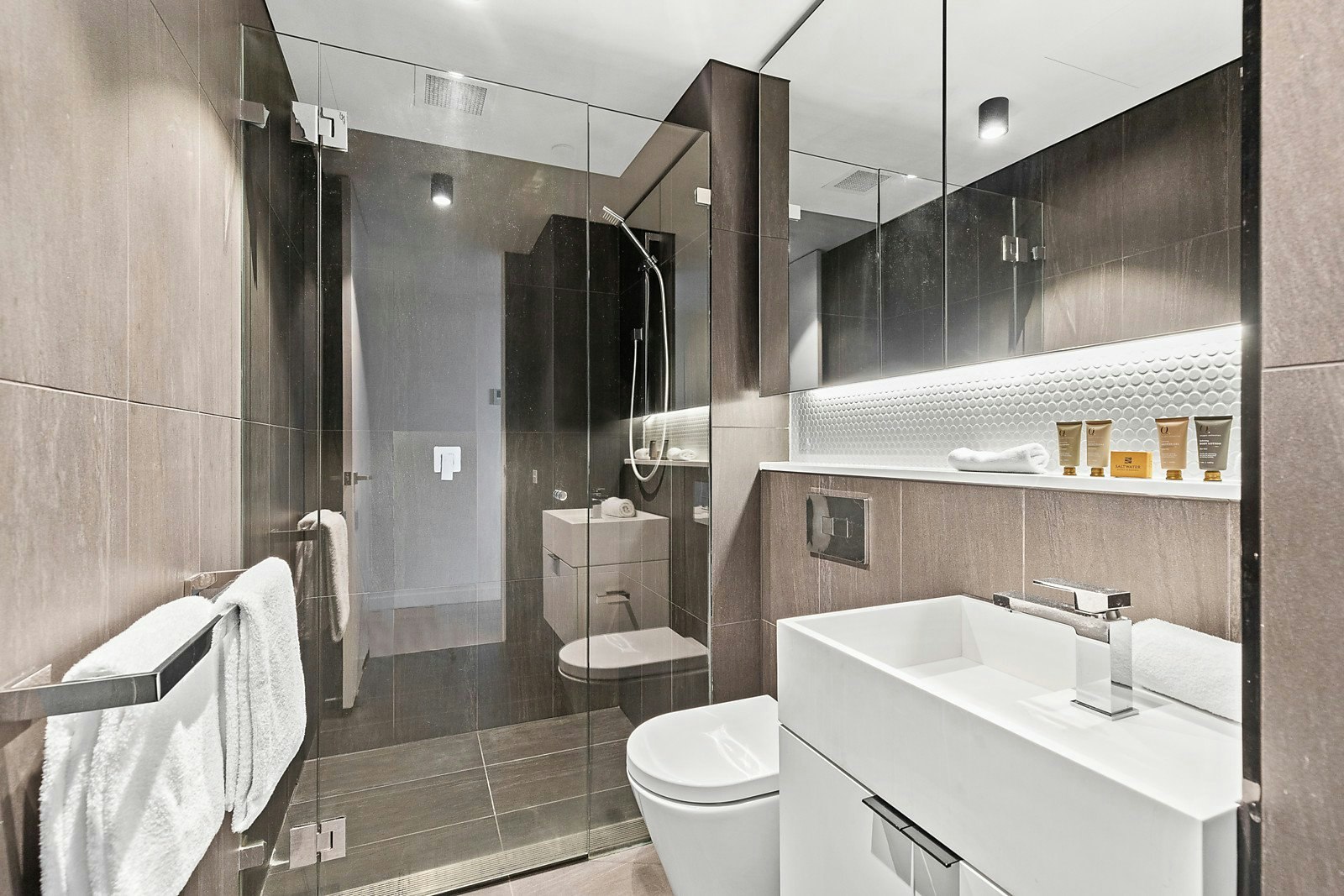 1506/10 Claremont Street, South Yarra, VIC