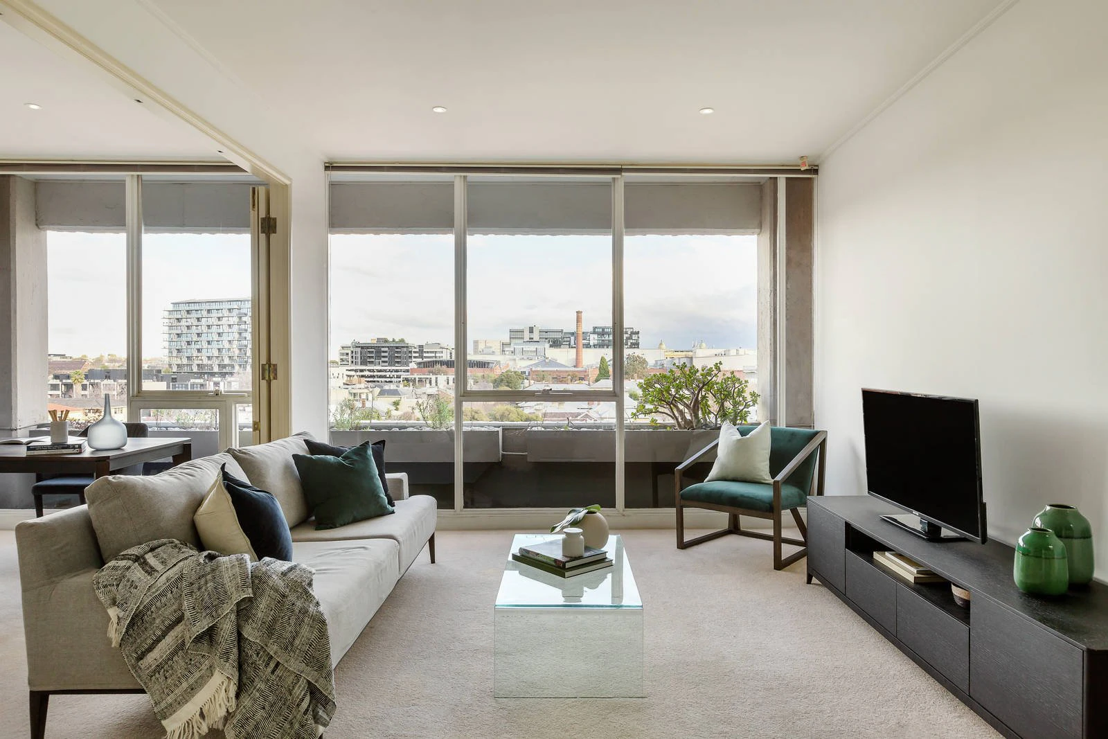 16/286 Toorak Road, South Yarra, VIC