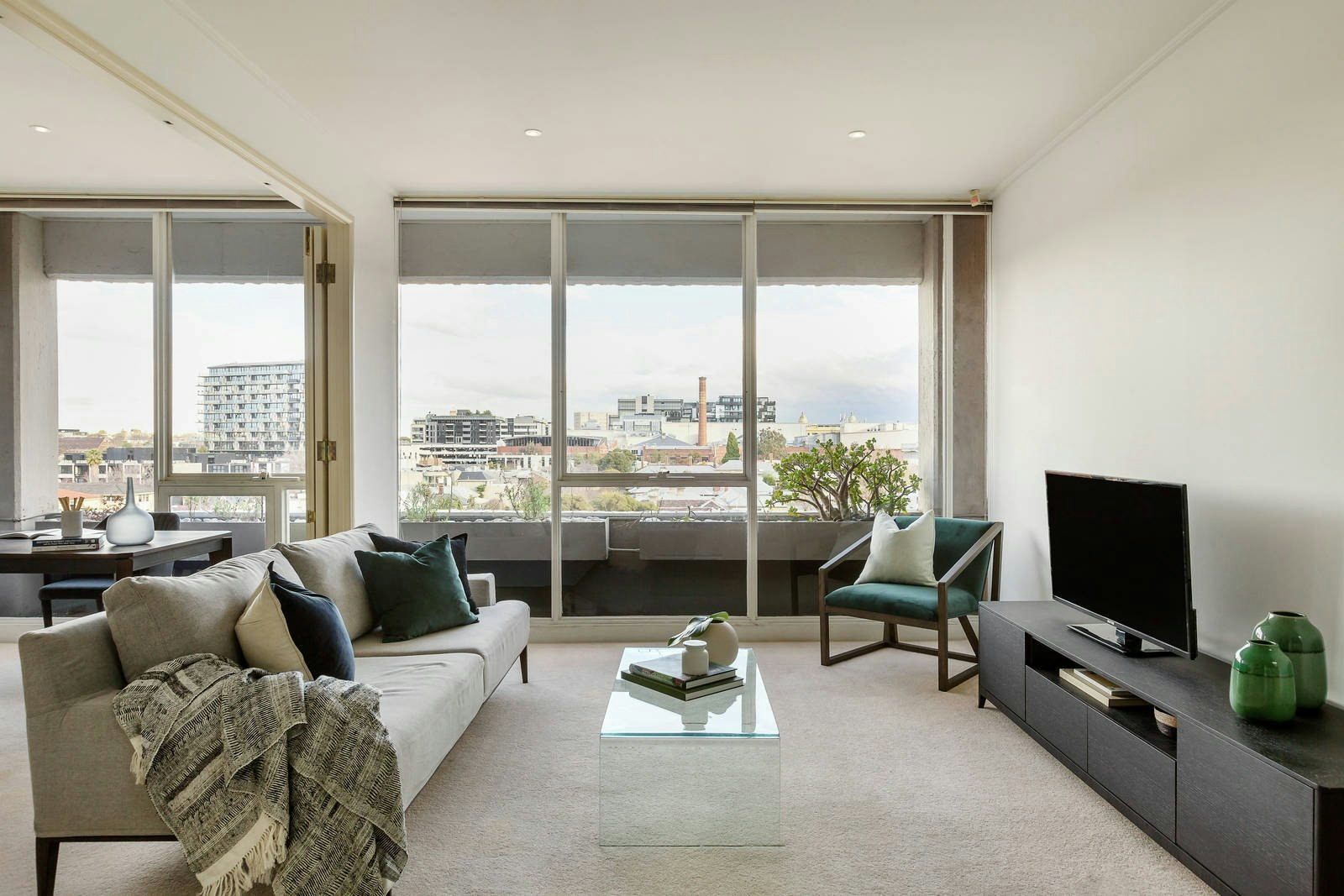 16/286 Toorak Road, South Yarra, VIC