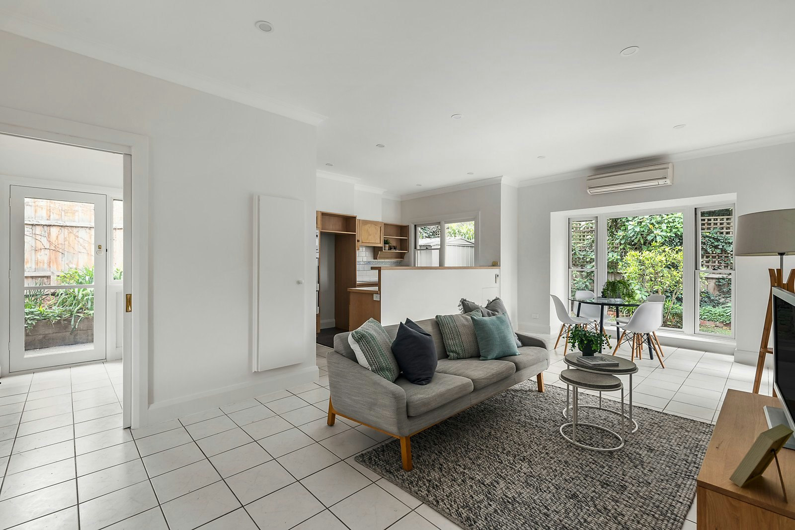 2/18 Christowel Street, Camberwell, VIC