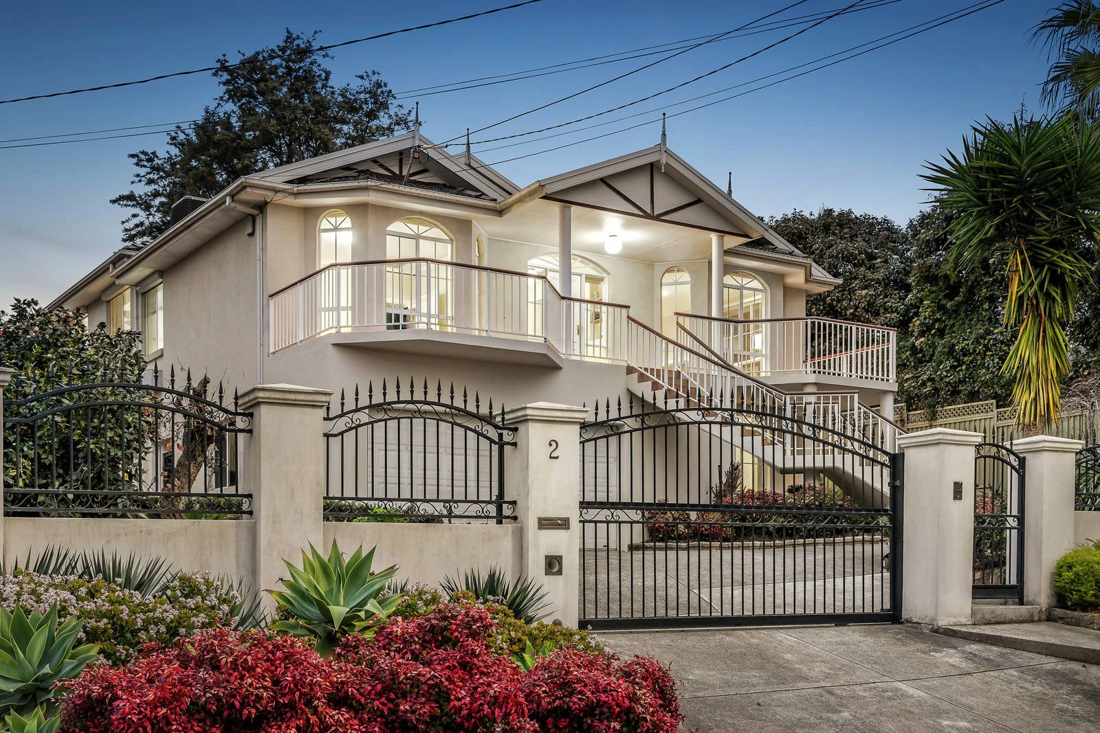 2 Miller Crescent, Mount Waverley, VIC