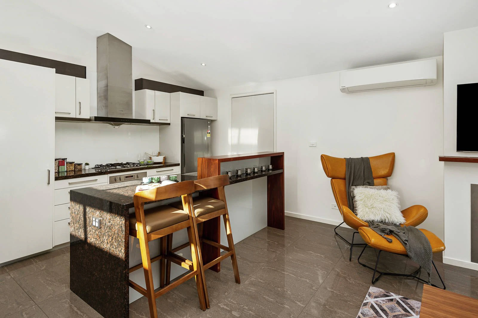2/32 Viewhill Road, Balwyn North, VIC