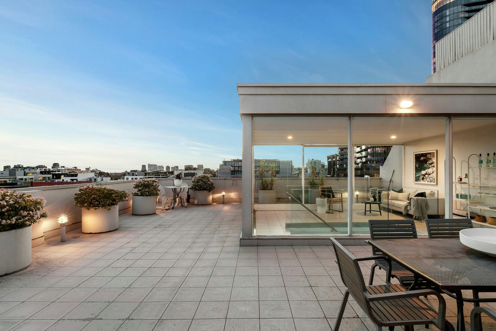 16/286 Toorak Road, South Yarra, VIC