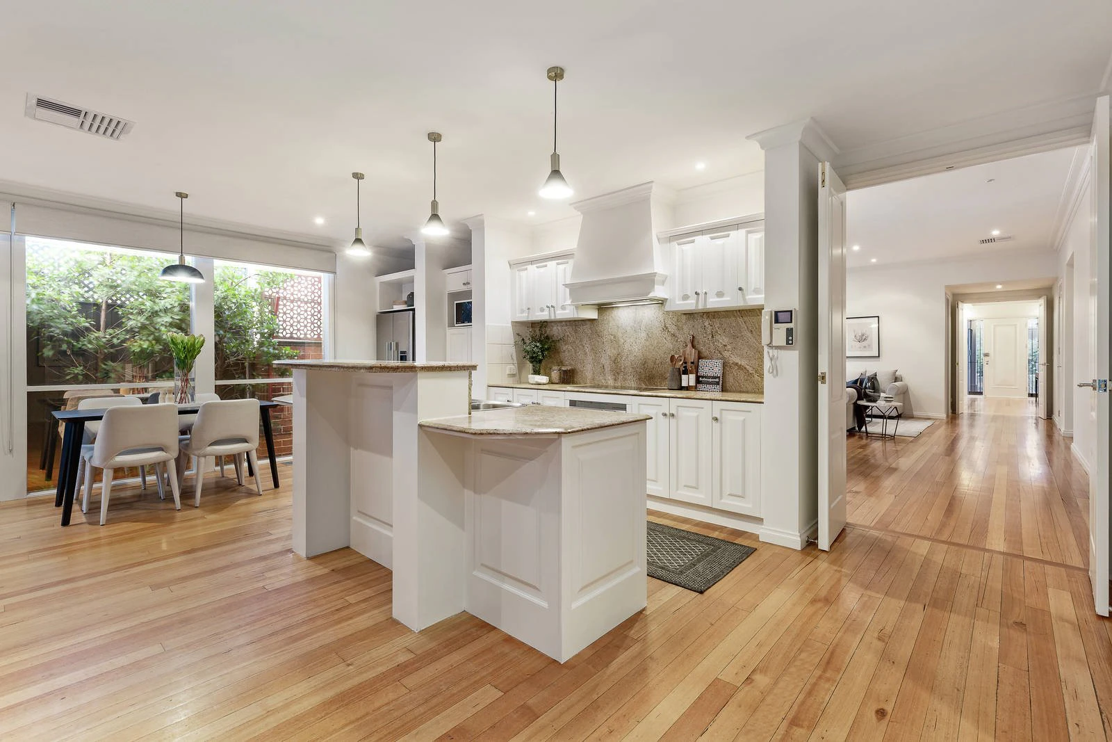 18 Glen Street, Hawthorn, VIC