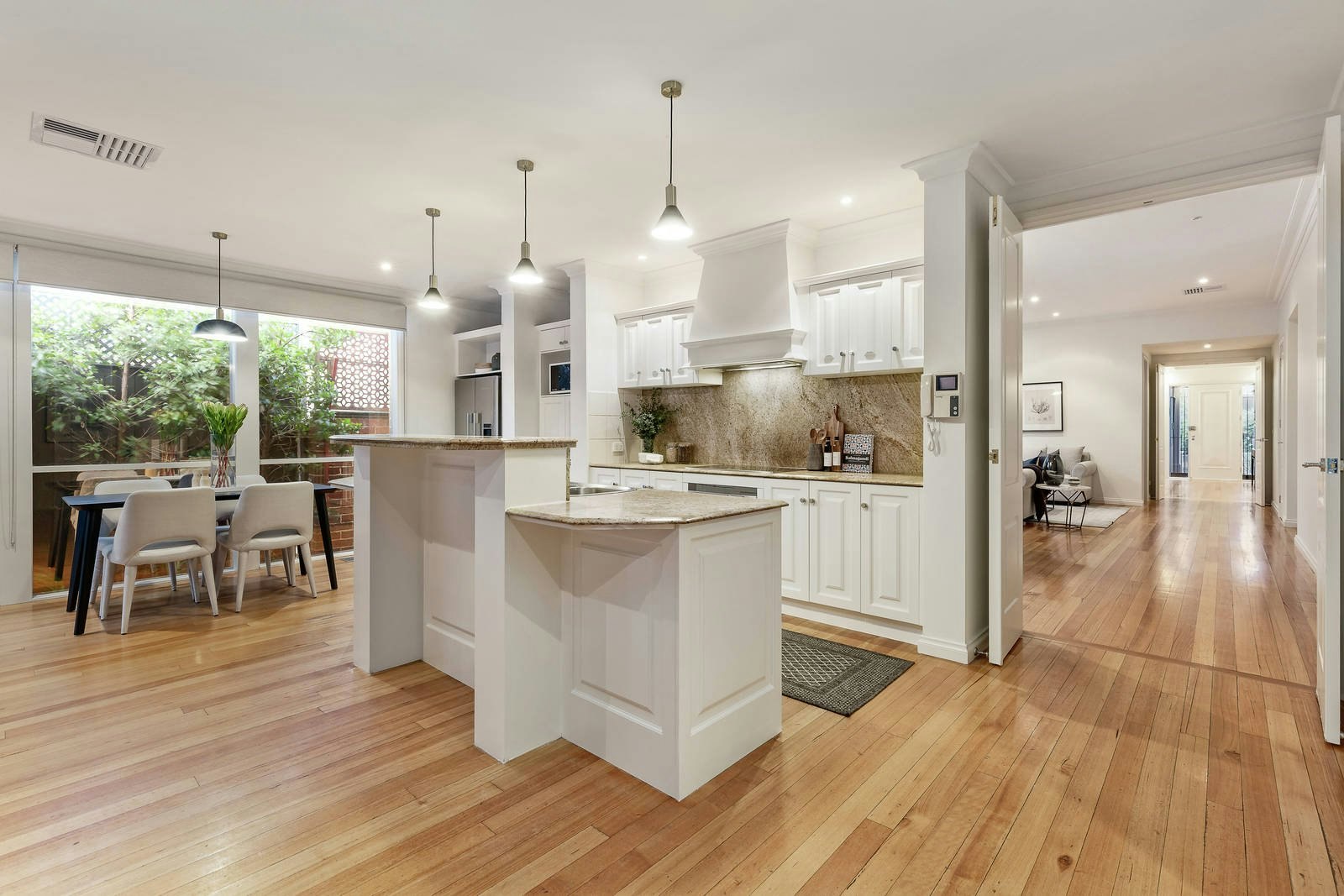 18 Glen Street, Hawthorn, VIC