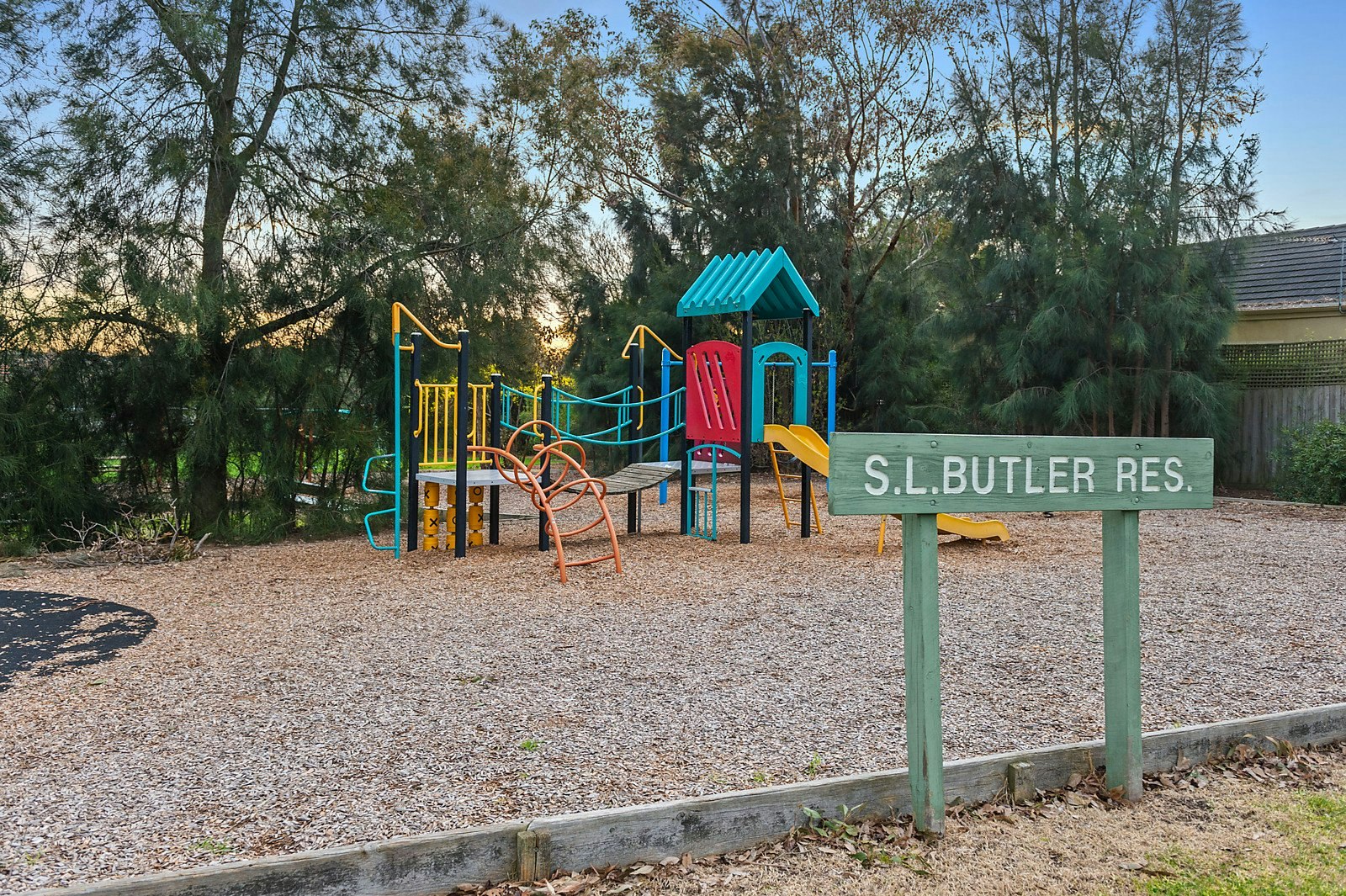 2/1 Lucerne Avenue, Mornington, VIC