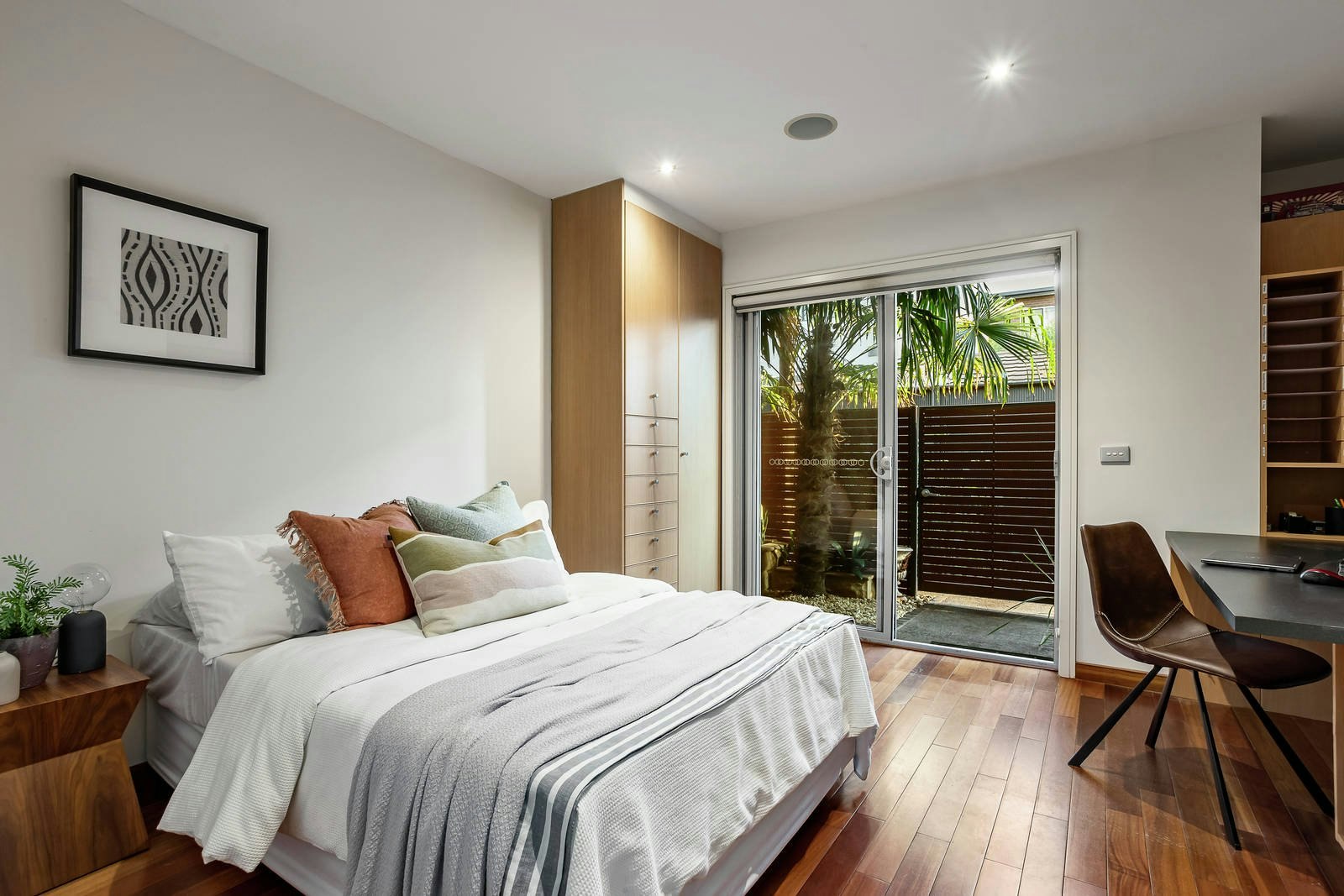 1/27 Selwyn Avenue, Elwood, VIC