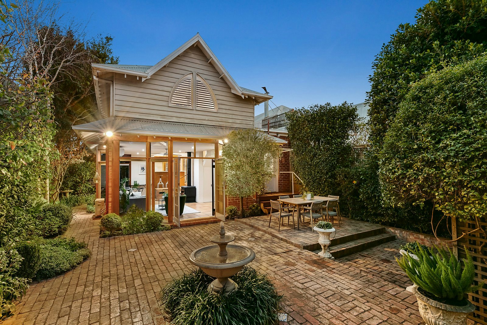 12 Dawson Avenue, Brighton, VIC