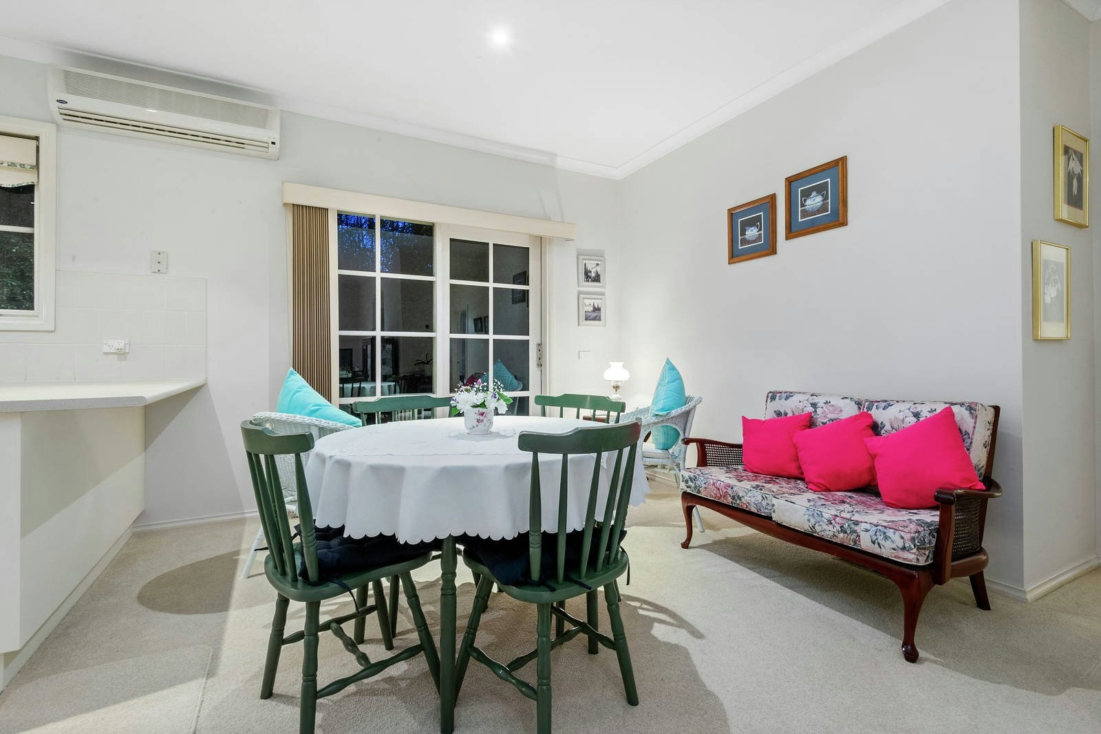 2/1 Lucerne Avenue, Mornington, VIC