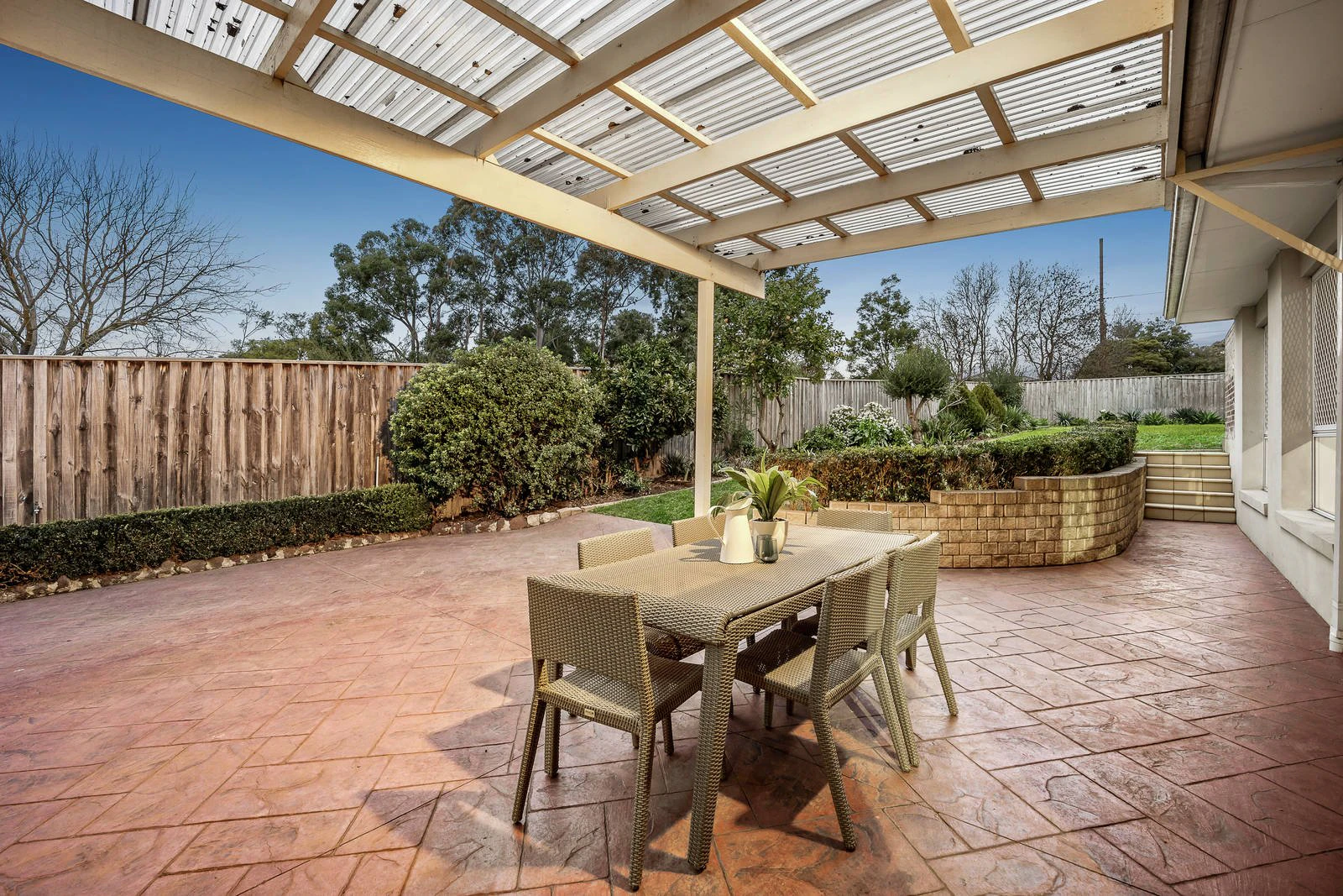 2 Miller Crescent, Mount Waverley, VIC