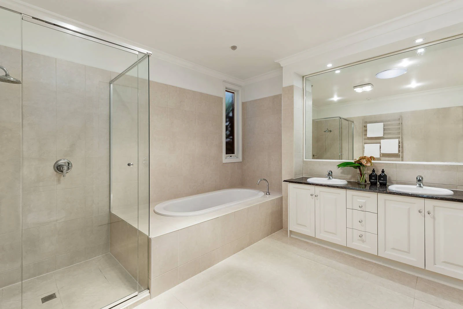 18 Glen Street, Hawthorn, VIC