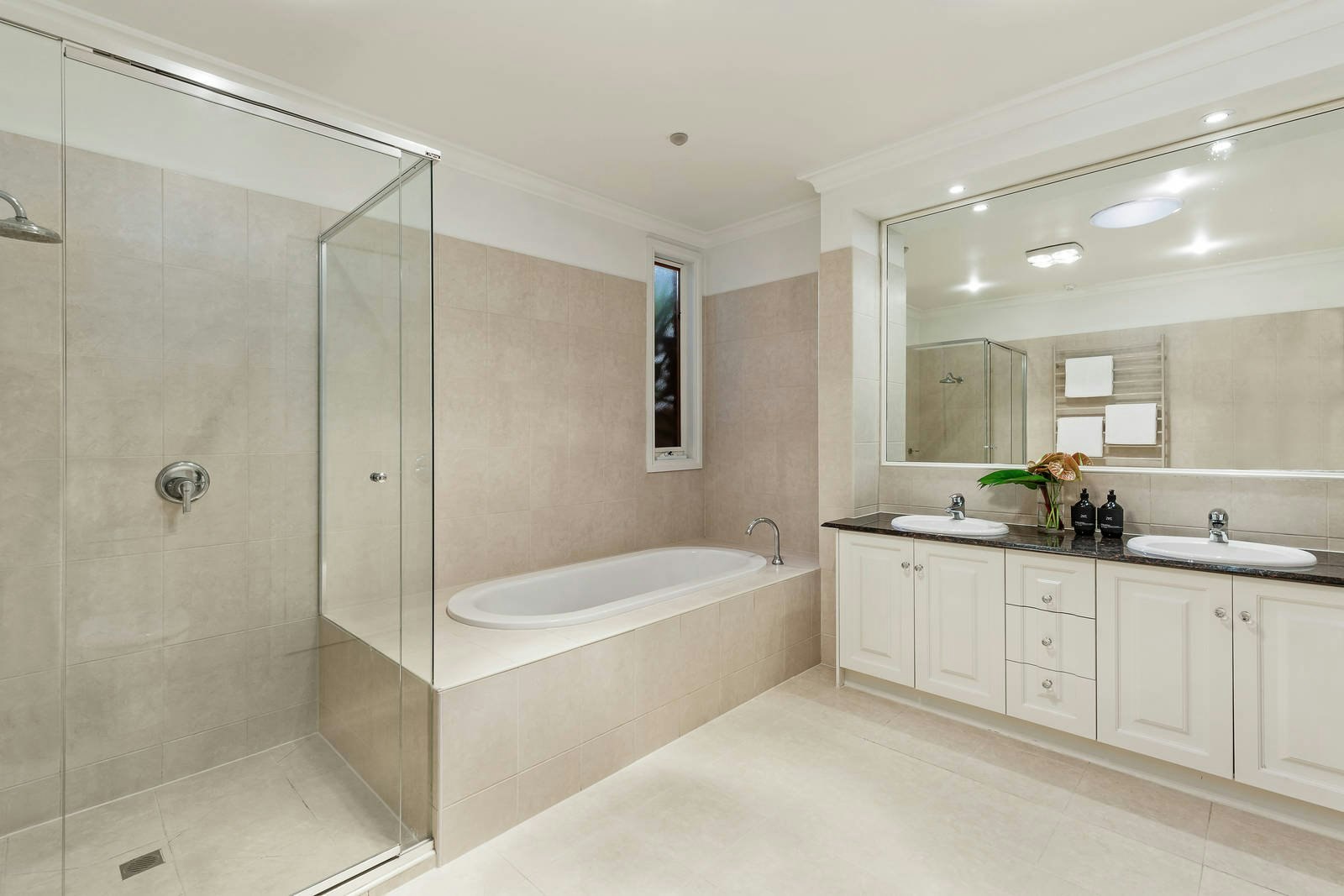 18 Glen Street, Hawthorn, VIC