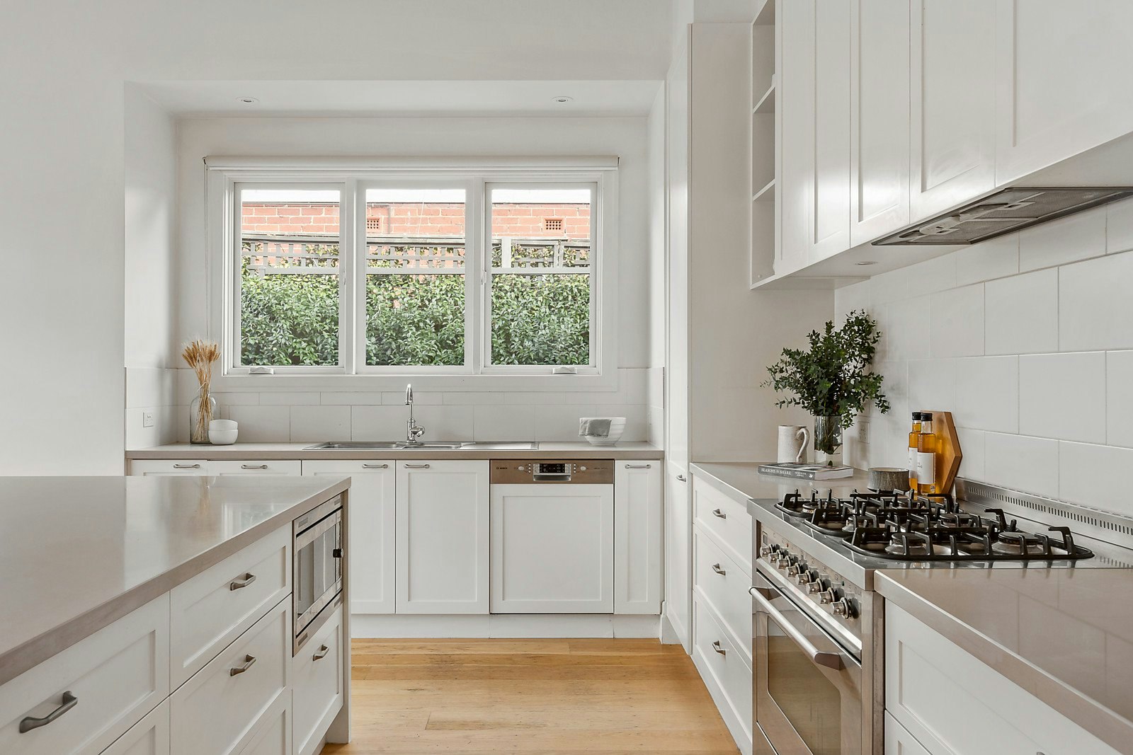 5 Albion Road, Glen Iris, VIC