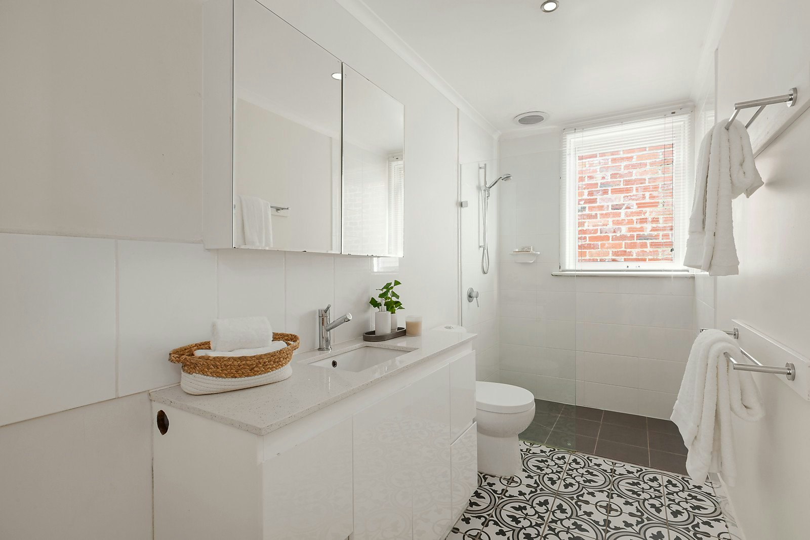 19 Roseberry Street, Hawthorn East, VIC