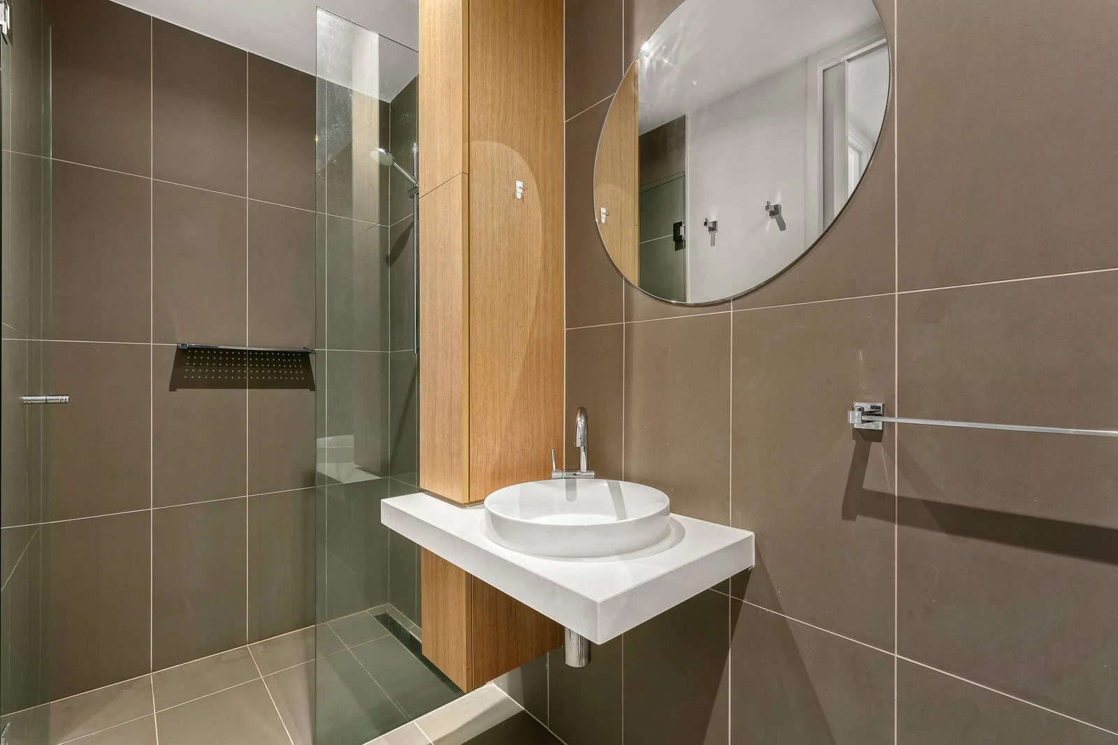 2 Norfolk Place, Malvern, VIC