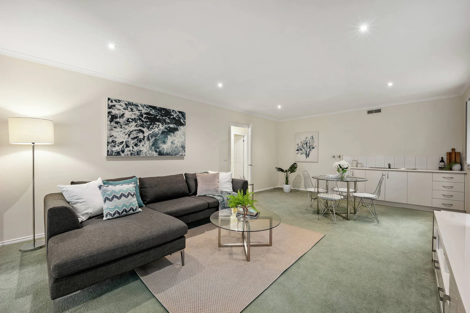 2 Miller Crescent, Mount Waverley, VIC