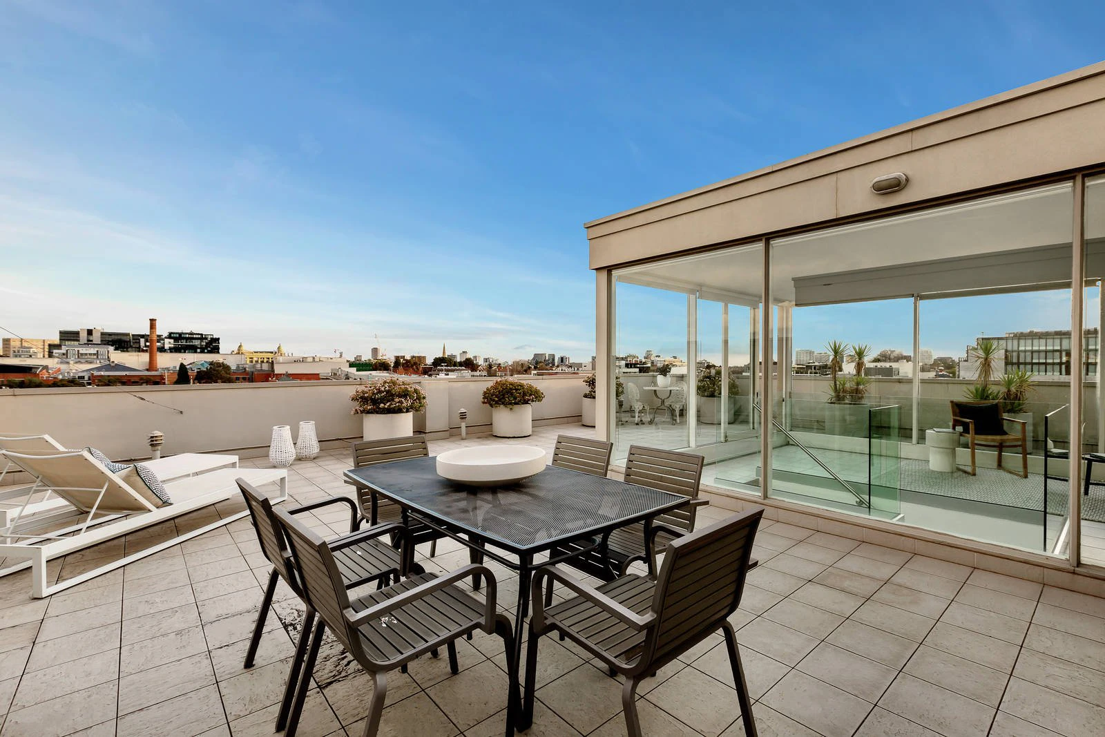 16/286 Toorak Road, South Yarra, VIC