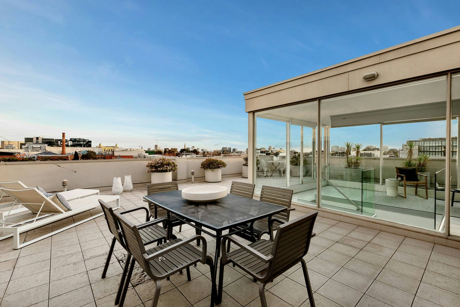 16/286 Toorak Road, South Yarra, VIC