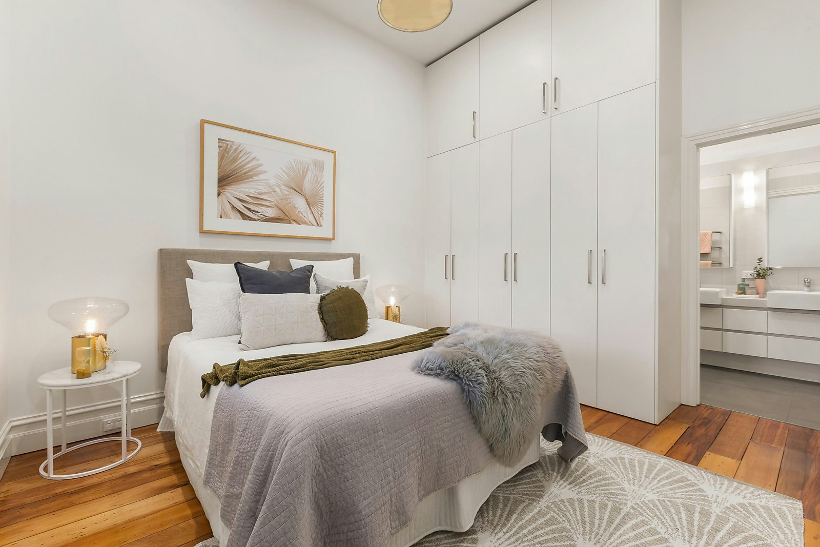 16 Dundas Place, Albert Park, VIC