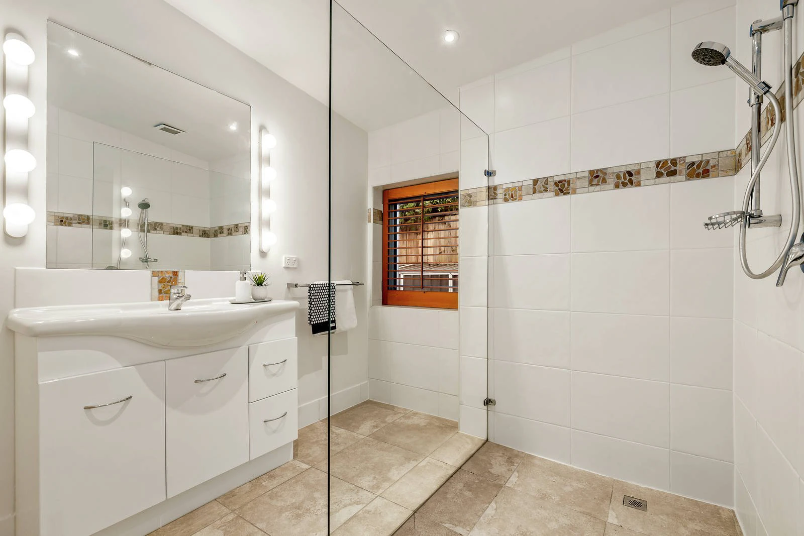 6 Sunnyside Avenue, Brighton East, VIC