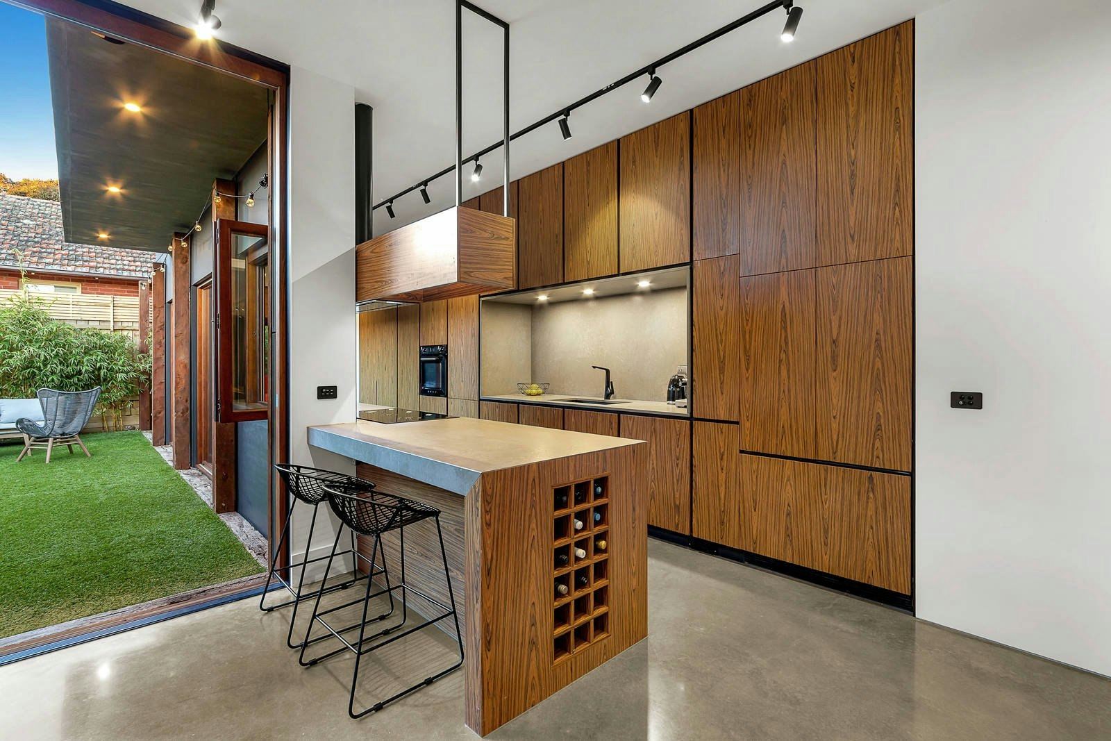 9 Oaklands Court, Highett, VIC