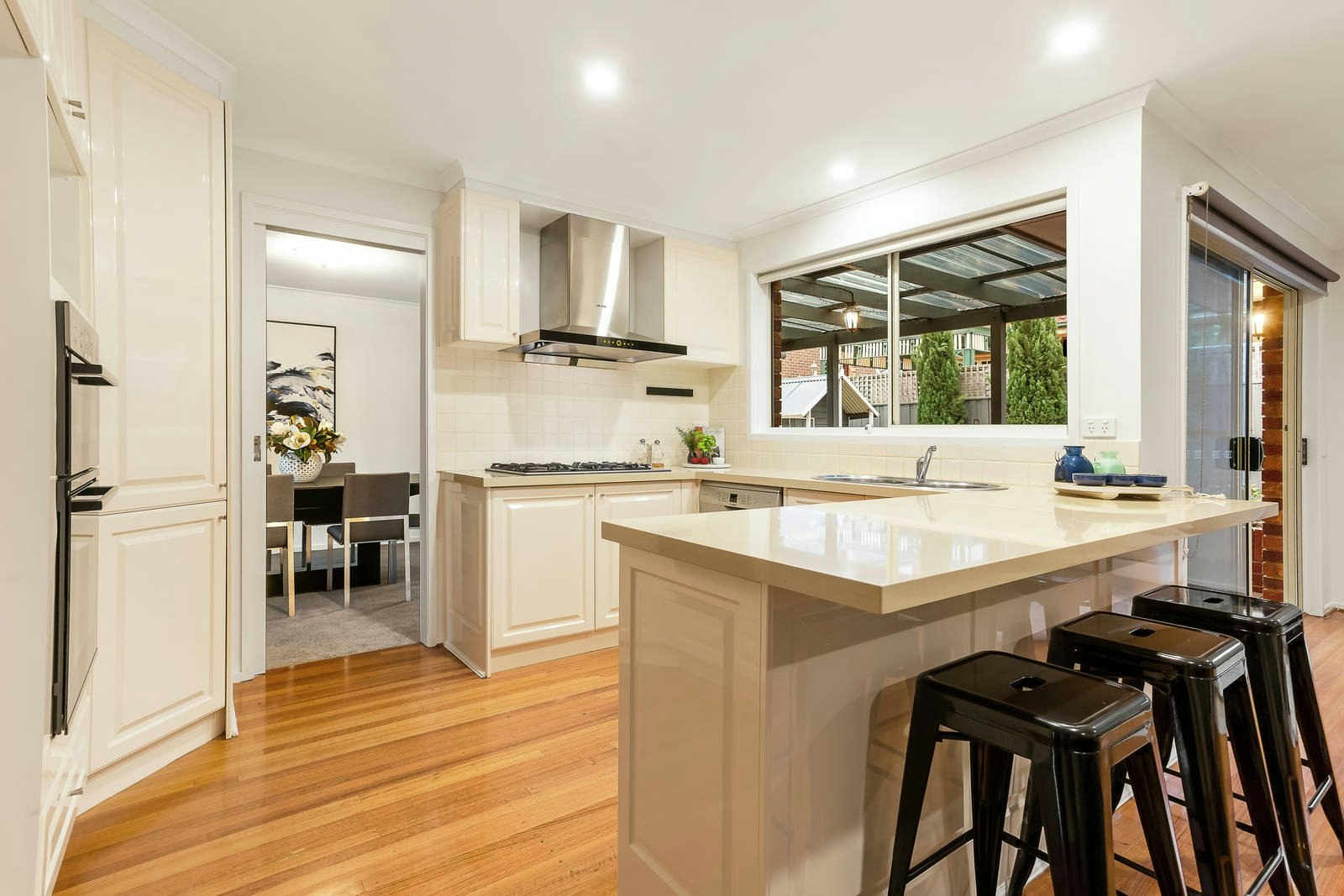 5 Wattlebird Court, Burwood, VIC