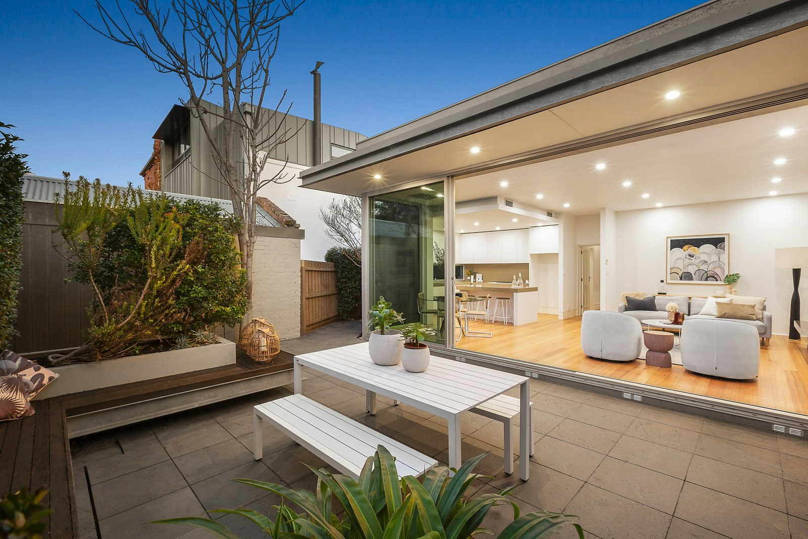 16 Dundas Place, Albert Park, VIC