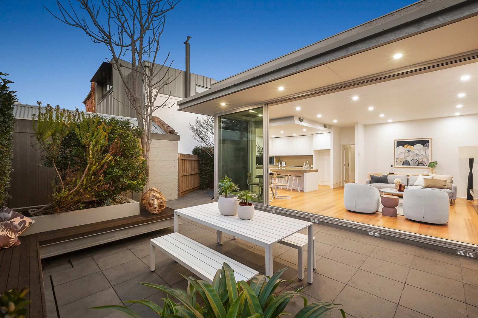16 Dundas Place, Albert Park, VIC