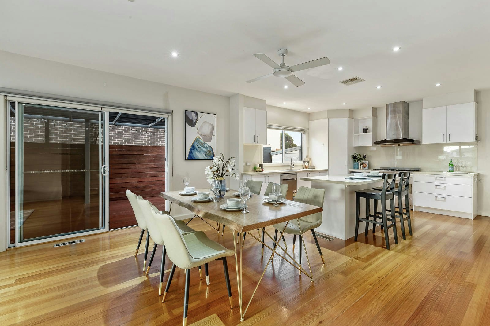 20 Glenice Avenue, Blackburn South, VIC