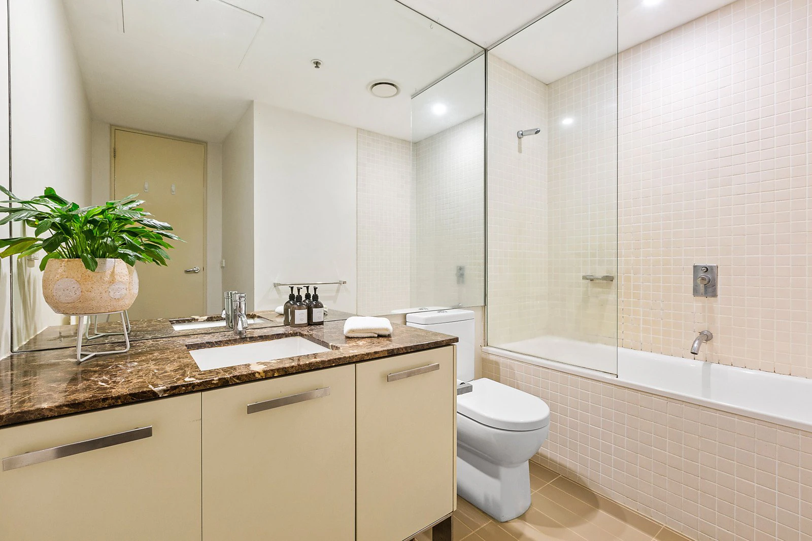 G03/1 Roy Street, Melbourne, VIC