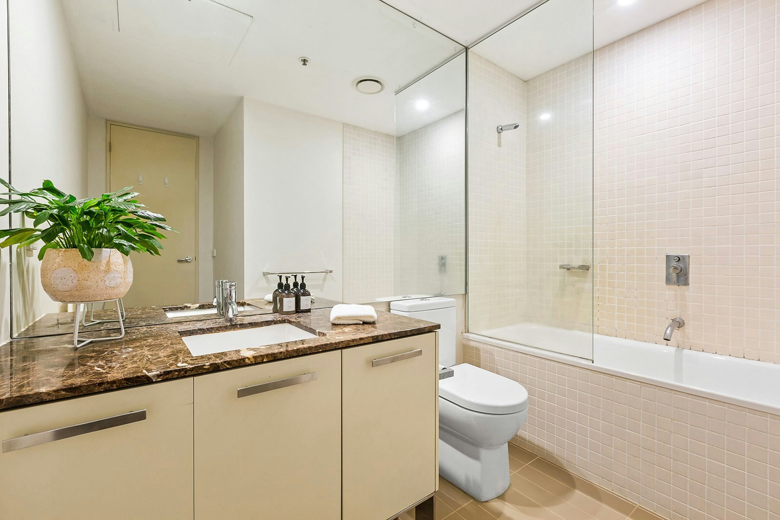 G03/1 Roy Street, Melbourne, VIC