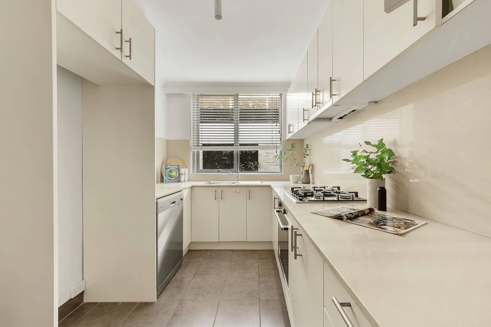 6/99 Mathoura Road, Toorak, VIC