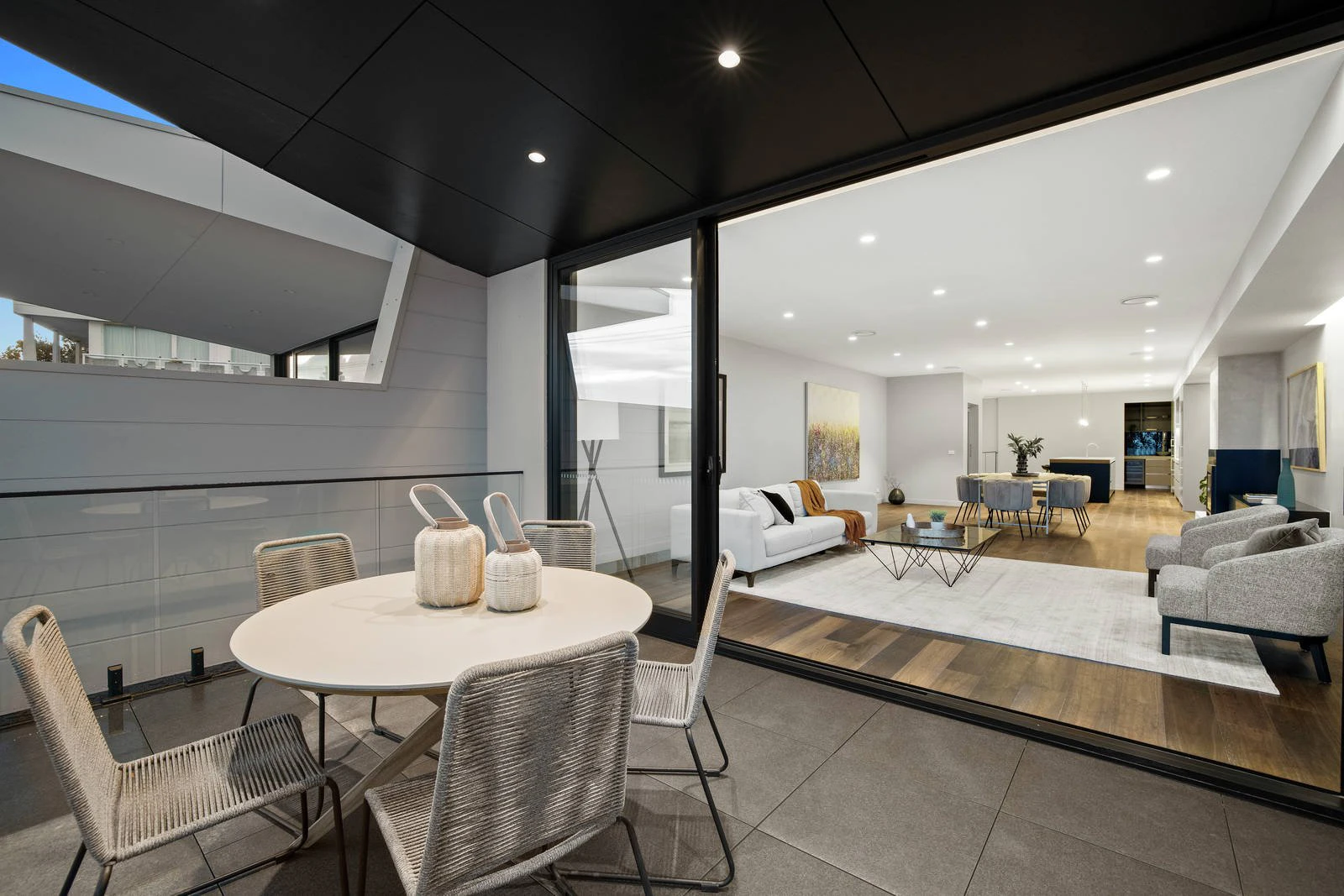 2/345 Beach Road, Black Rock, VIC