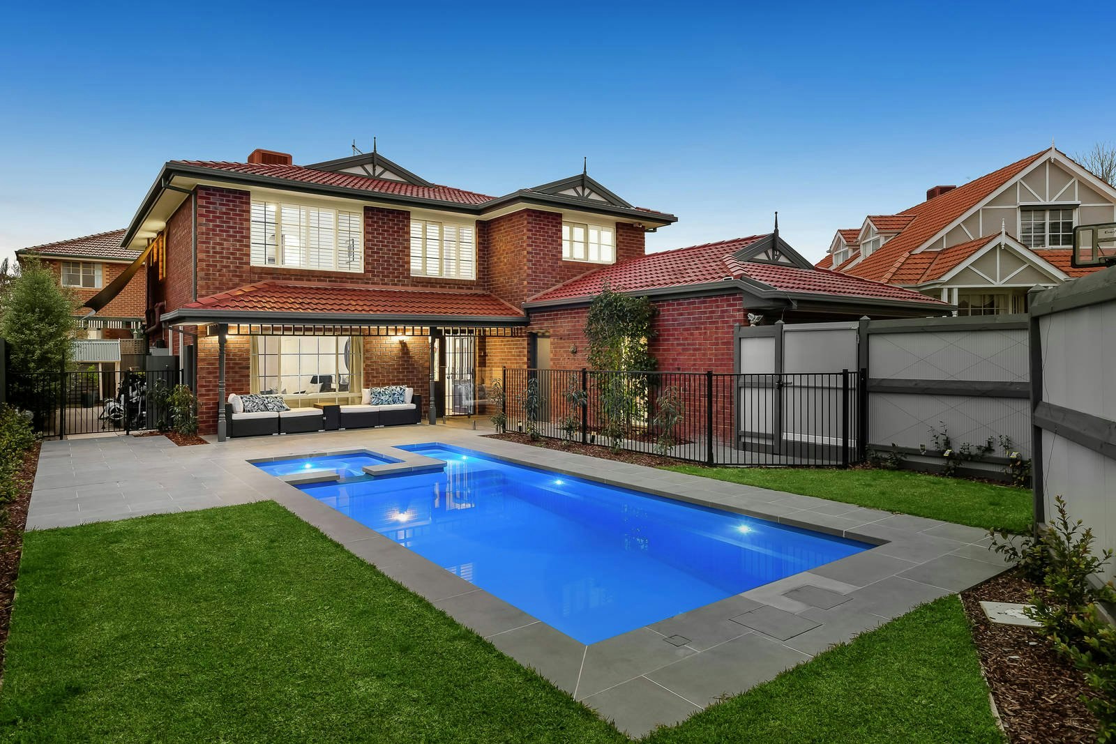 5 Wattlebird Court, Burwood, VIC