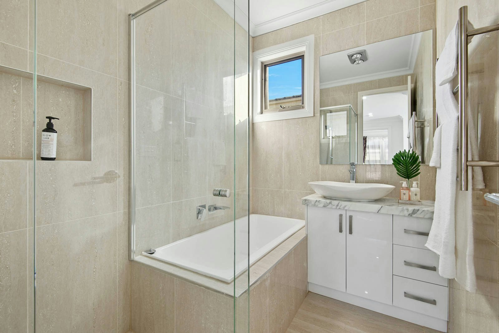 1/3 Meadow Grove, Deepdene, VIC