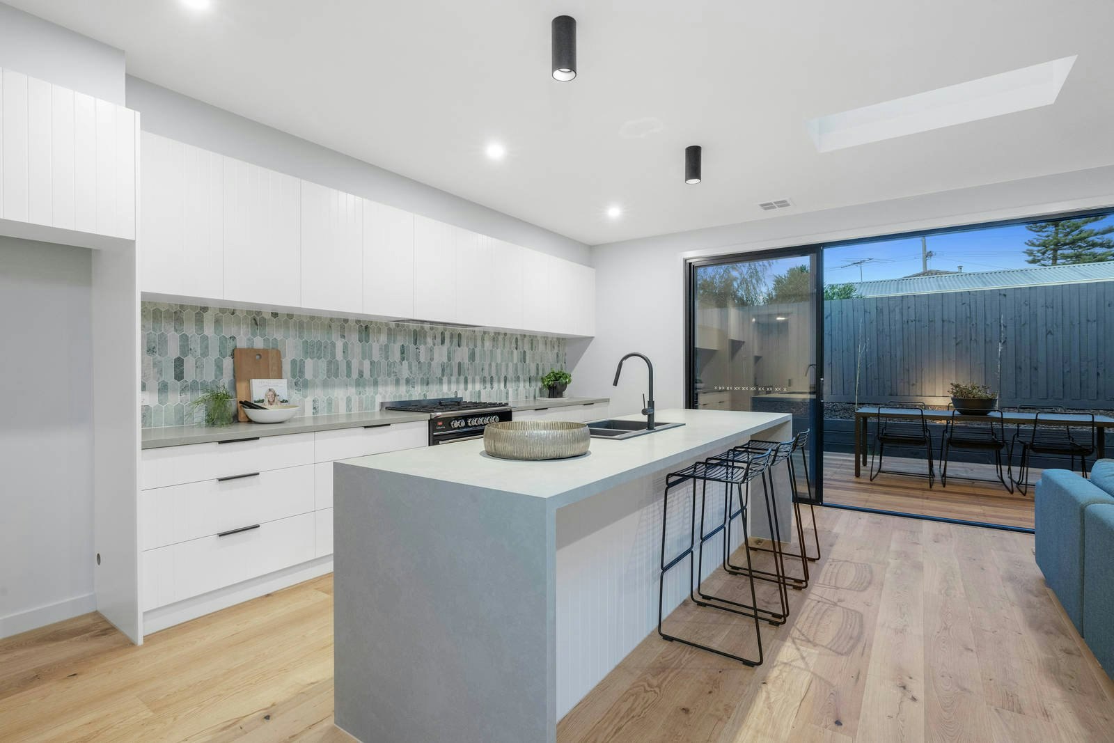 61A Carnoustie Grove, Mornington, VIC