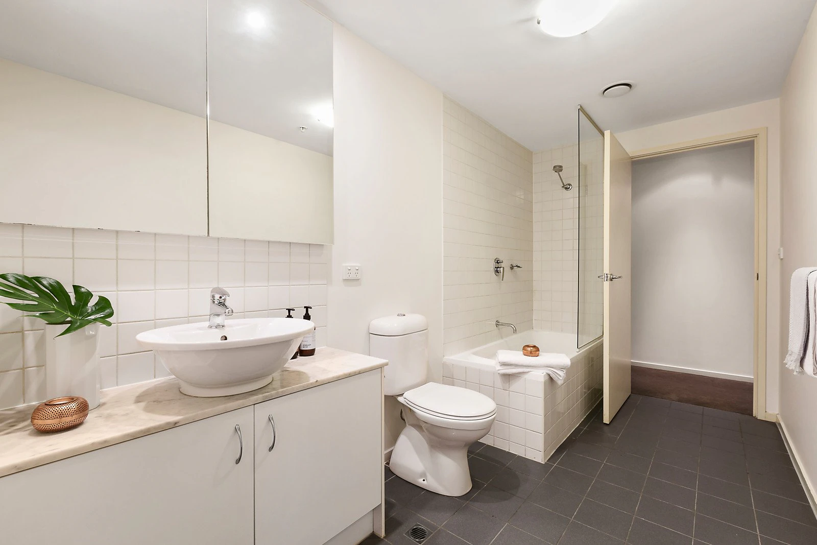 8/327 Dandenong Road, Prahran, VIC