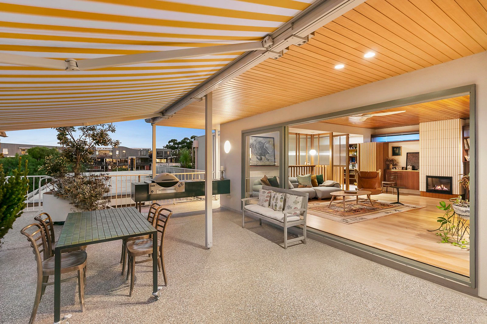 The Penthouse/22-24 Eildon Road, St Kilda, VIC