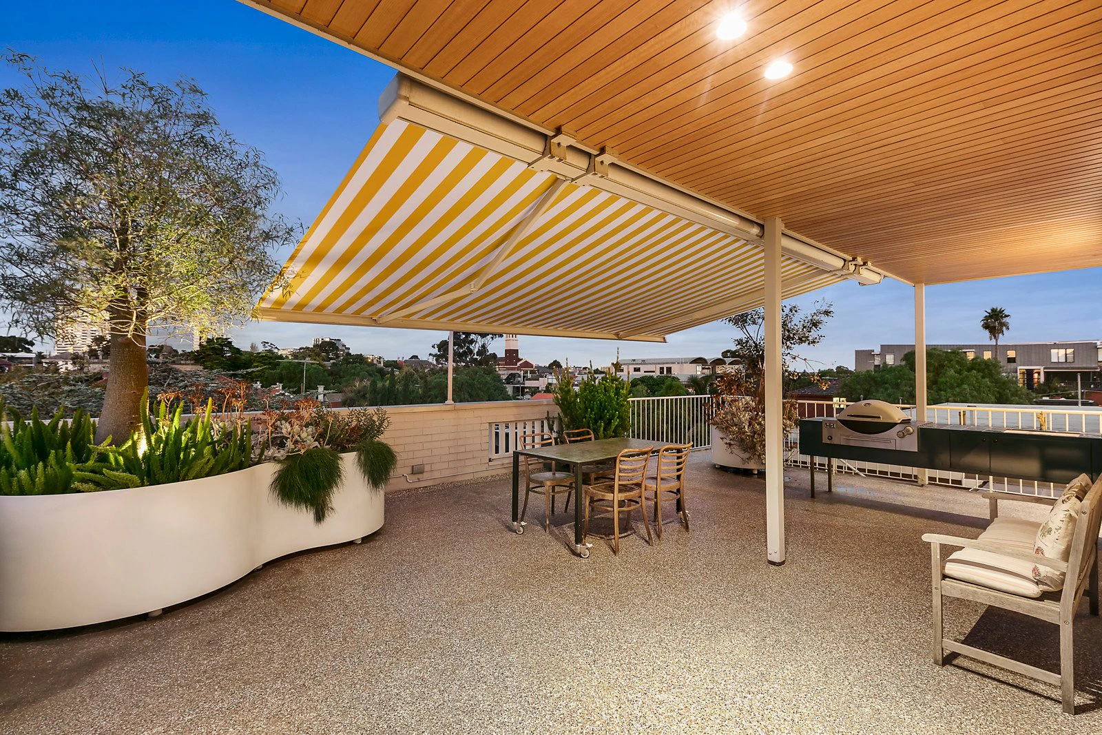 The Penthouse/22-24 Eildon Road, St Kilda, VIC