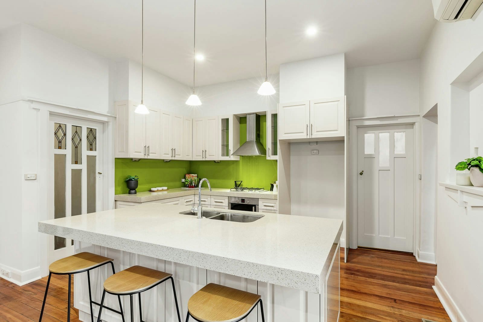 9 Great Valley Road, Glen Iris, VIC