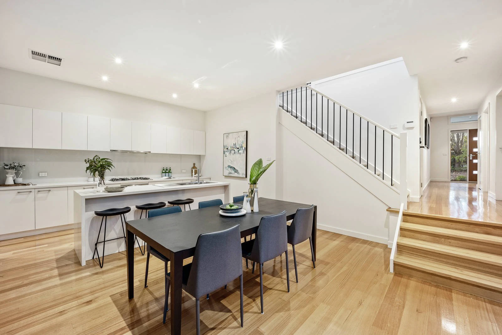 2/320 High Street, Ashburton, VIC
