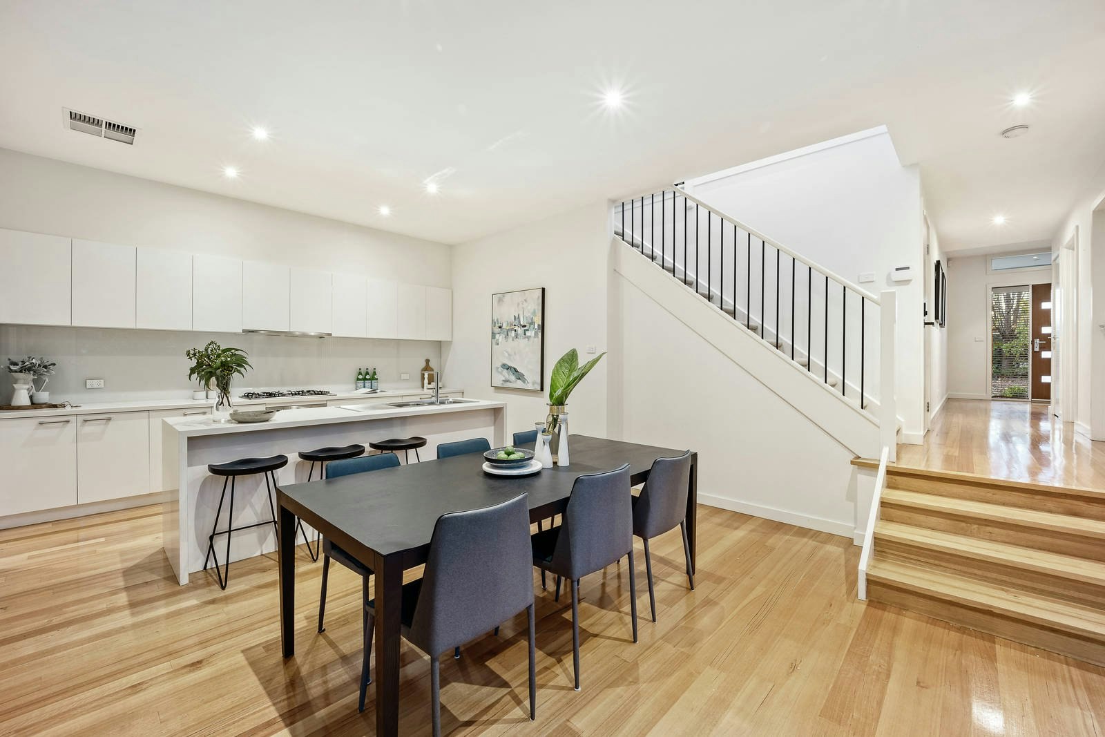 2/320 High Street, Ashburton, VIC