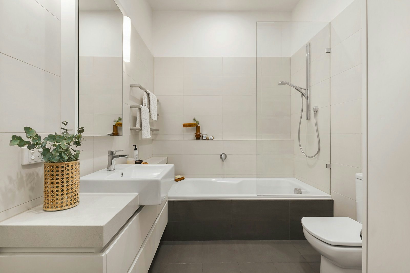 16 Dundas Place, Albert Park, VIC