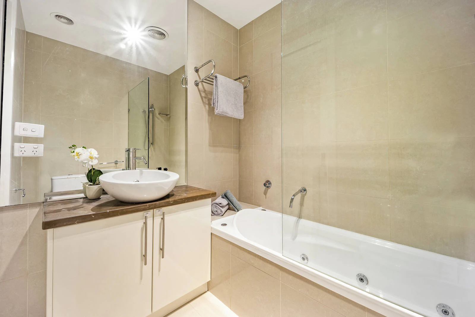 3/20 Vautier Street, Elwood, VIC