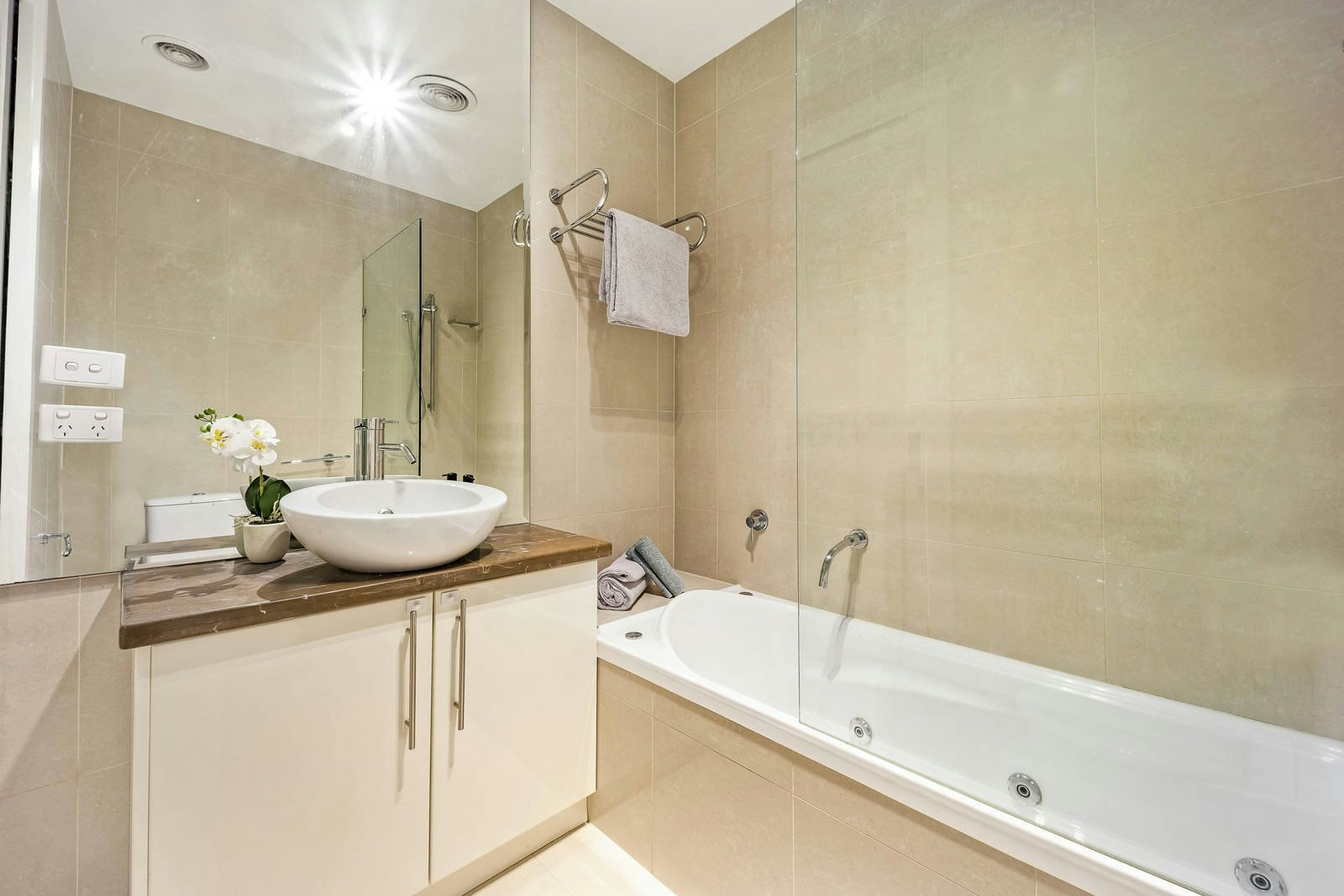 3/20 Vautier Street, Elwood, VIC