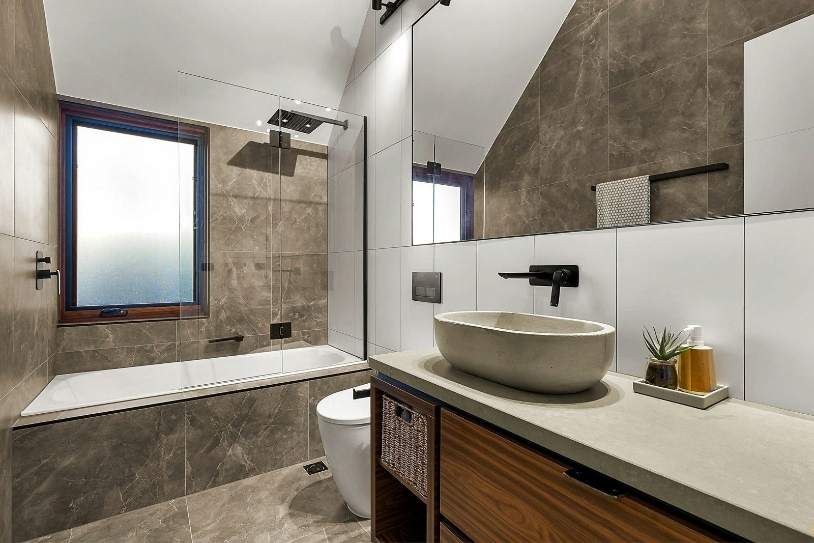 9 Oaklands Court, Highett, VIC