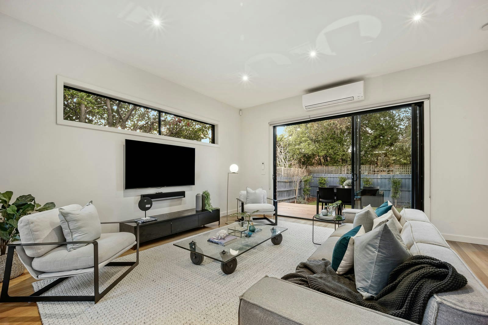 2/320 High Street, Ashburton, VIC