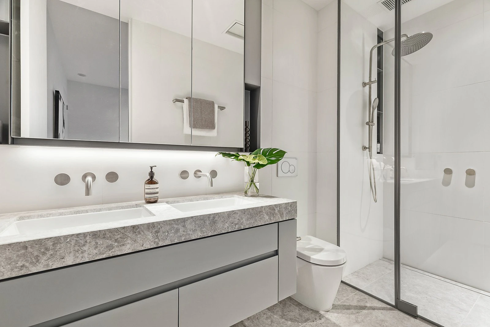 5/2a Nyora Street, Malvern East, VIC