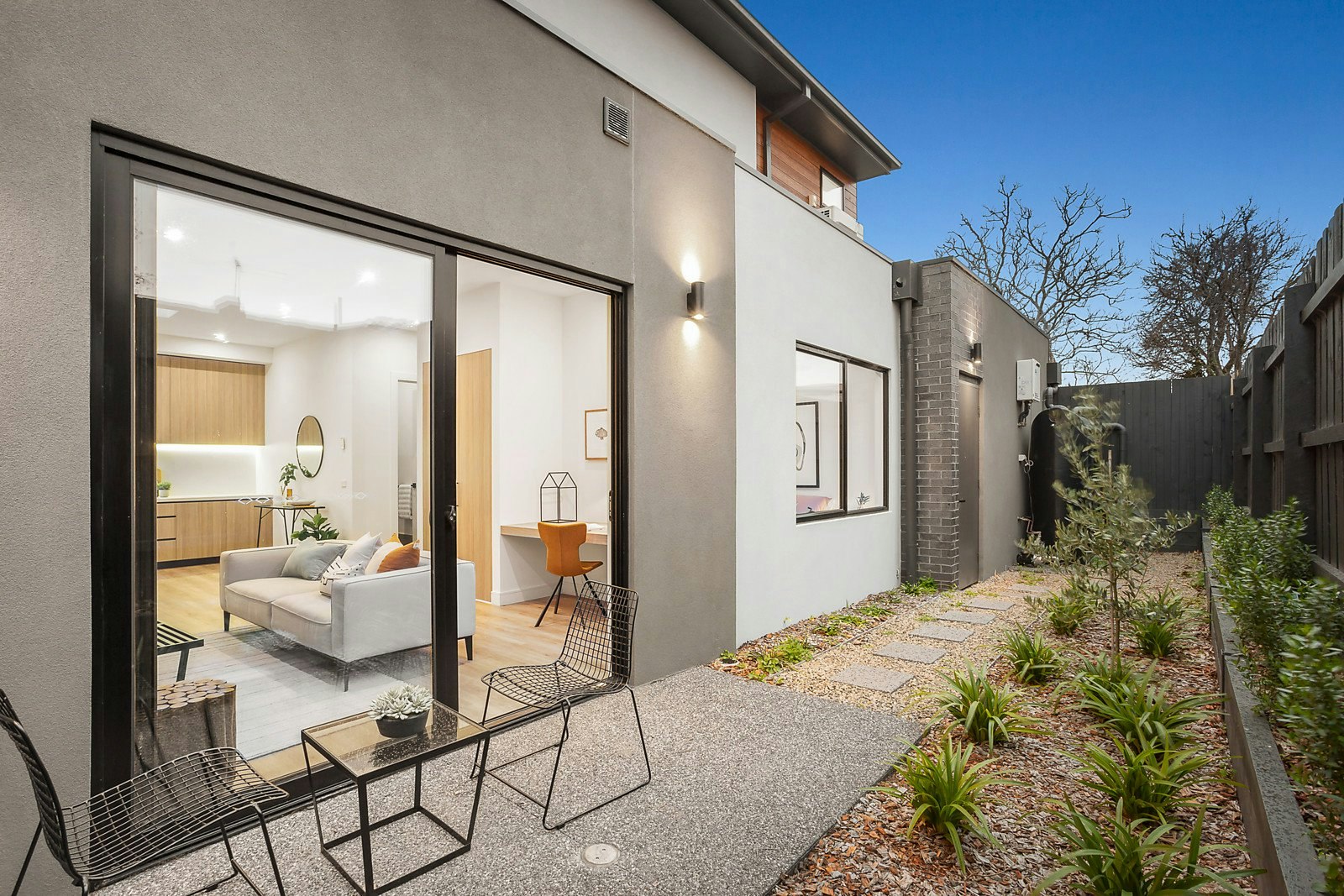 2/15A Burt Crescent, Hampton East, VIC