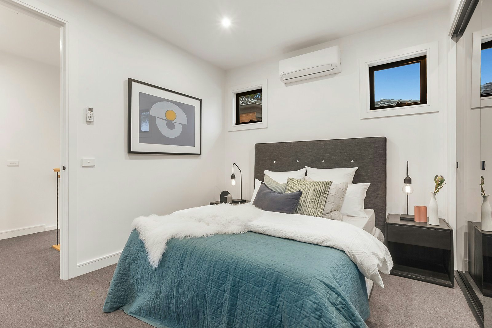 2/15A Burt Crescent, Hampton East, VIC